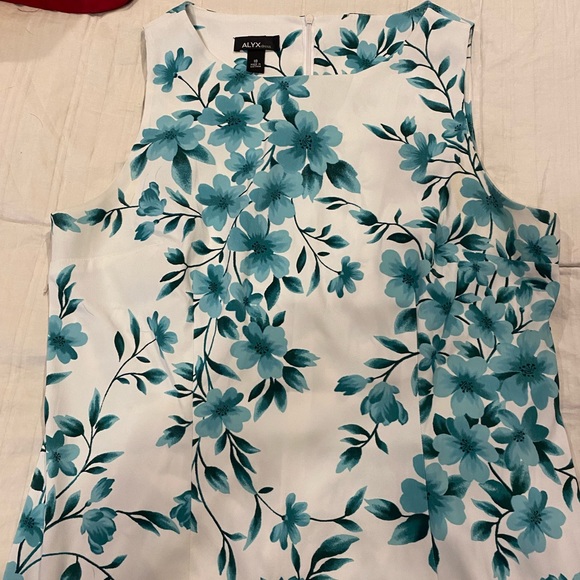 Three dresses, XL - Picture 6 of 6